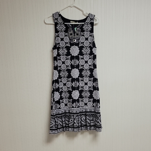 41 Hawthorn Dresses & Skirts - 41 Hawthorn Black White Sleeveless Drop Waist Dress. New With Tags Small